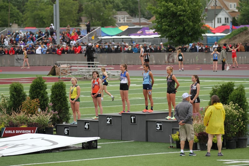 Girls 1600 - 4th Place